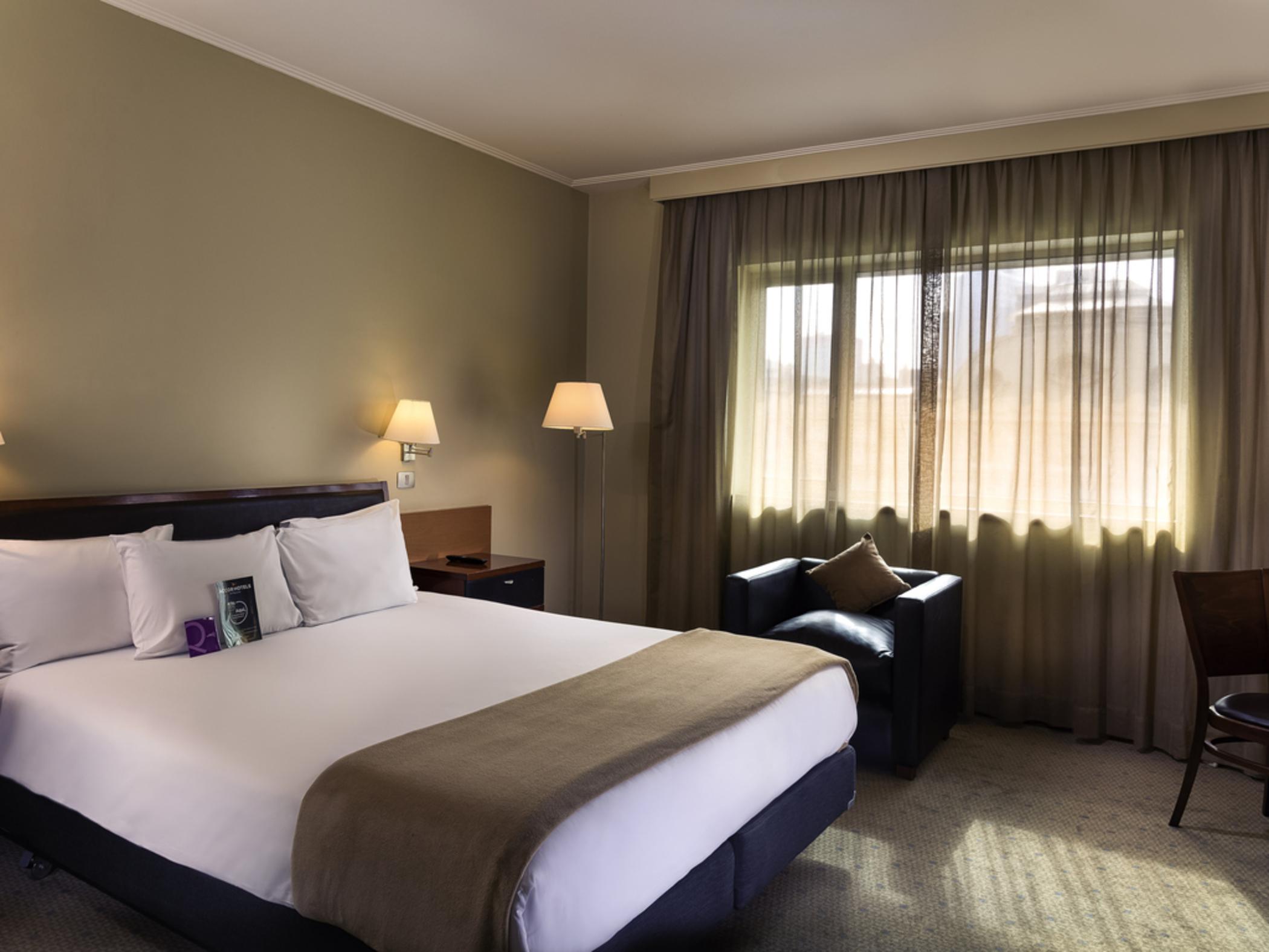 Mercure Santiago Centro Exterior foto