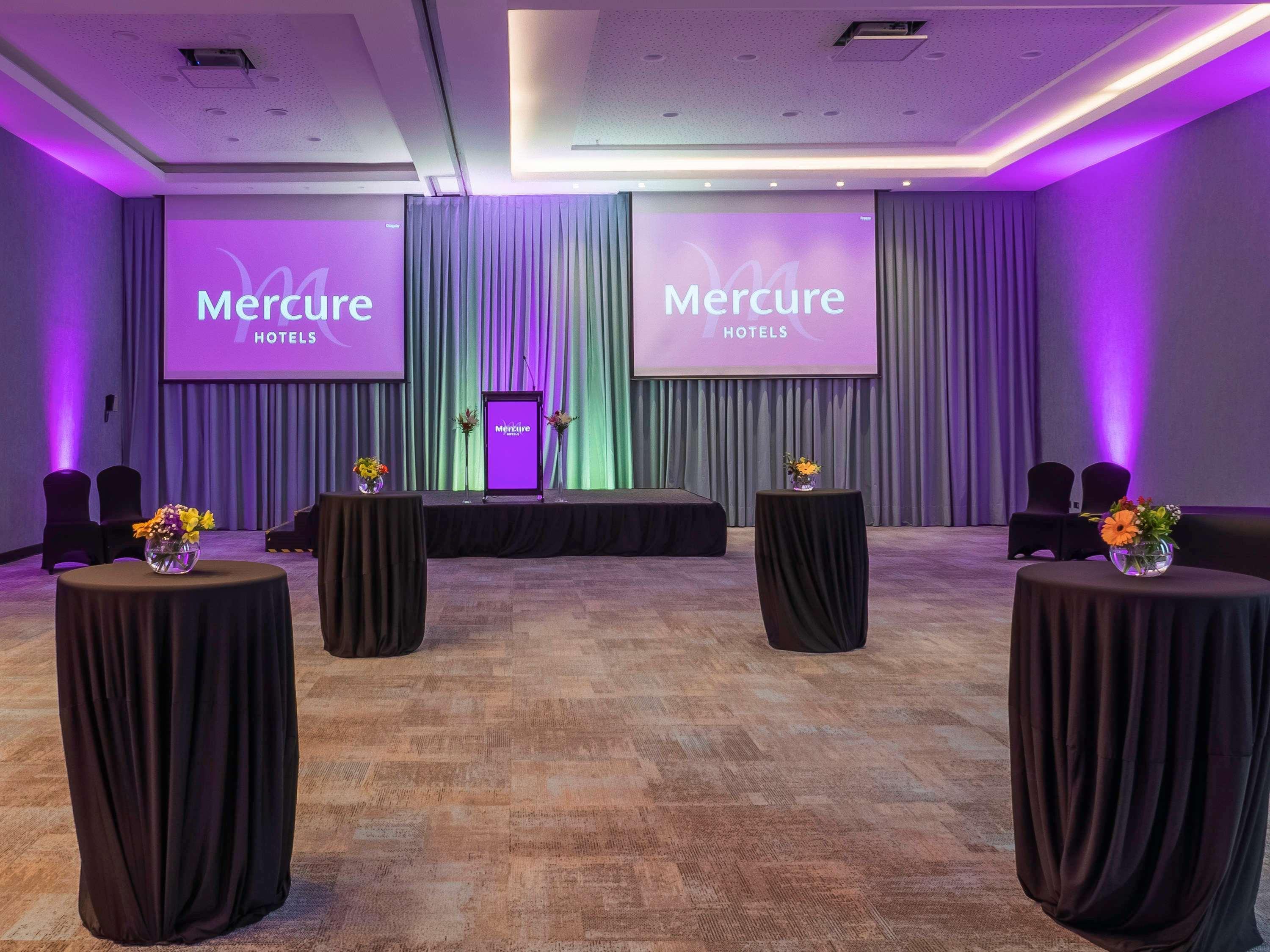 Mercure Santiago Centro Exterior foto